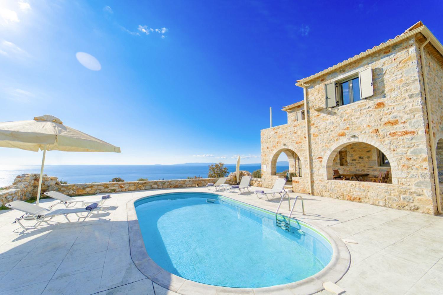 Villa Dioni Ena بيرغوس المظهر الخارجي الصورة