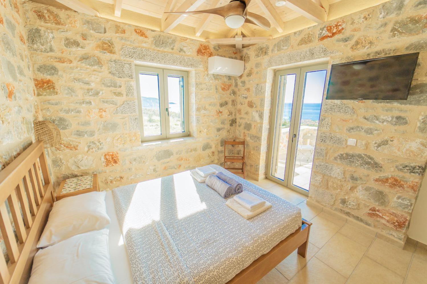 Villa Dioni Ena بيرغوس المظهر الخارجي الصورة